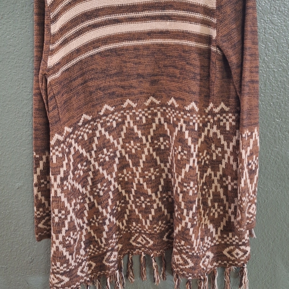 Cardigan - Picture 2 of 8